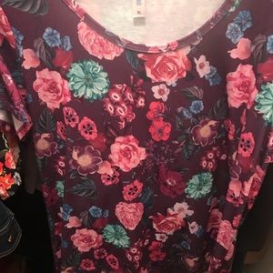 Amazing Lularoe Classic T!!!